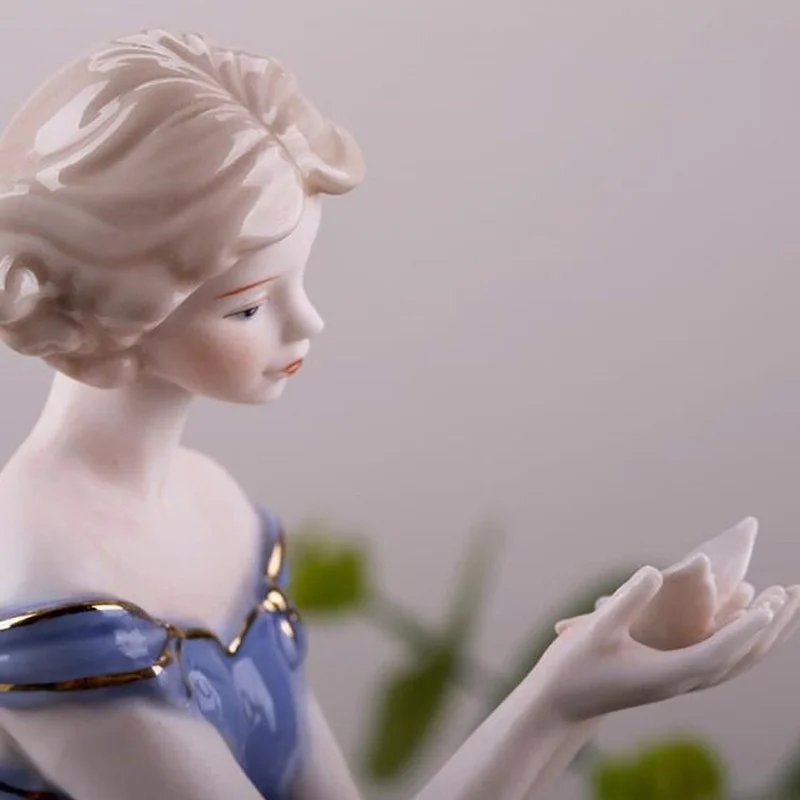 Europe Ceramic Beauty Figurine - Nutcracker Figurine reseña y precio